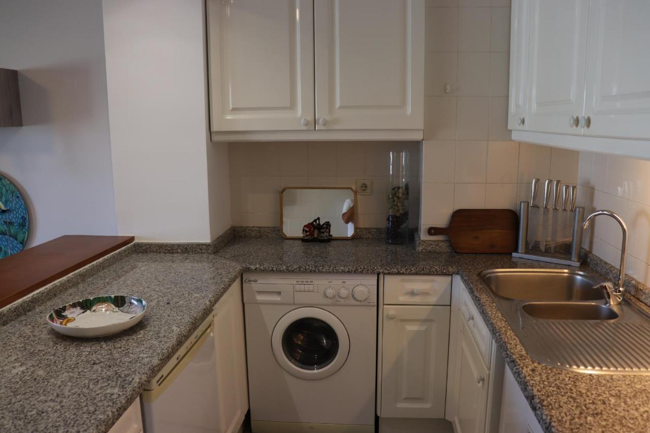 Confortable 1 Bedroom Apartment With Garage And Balcony Porto Bagian luar foto